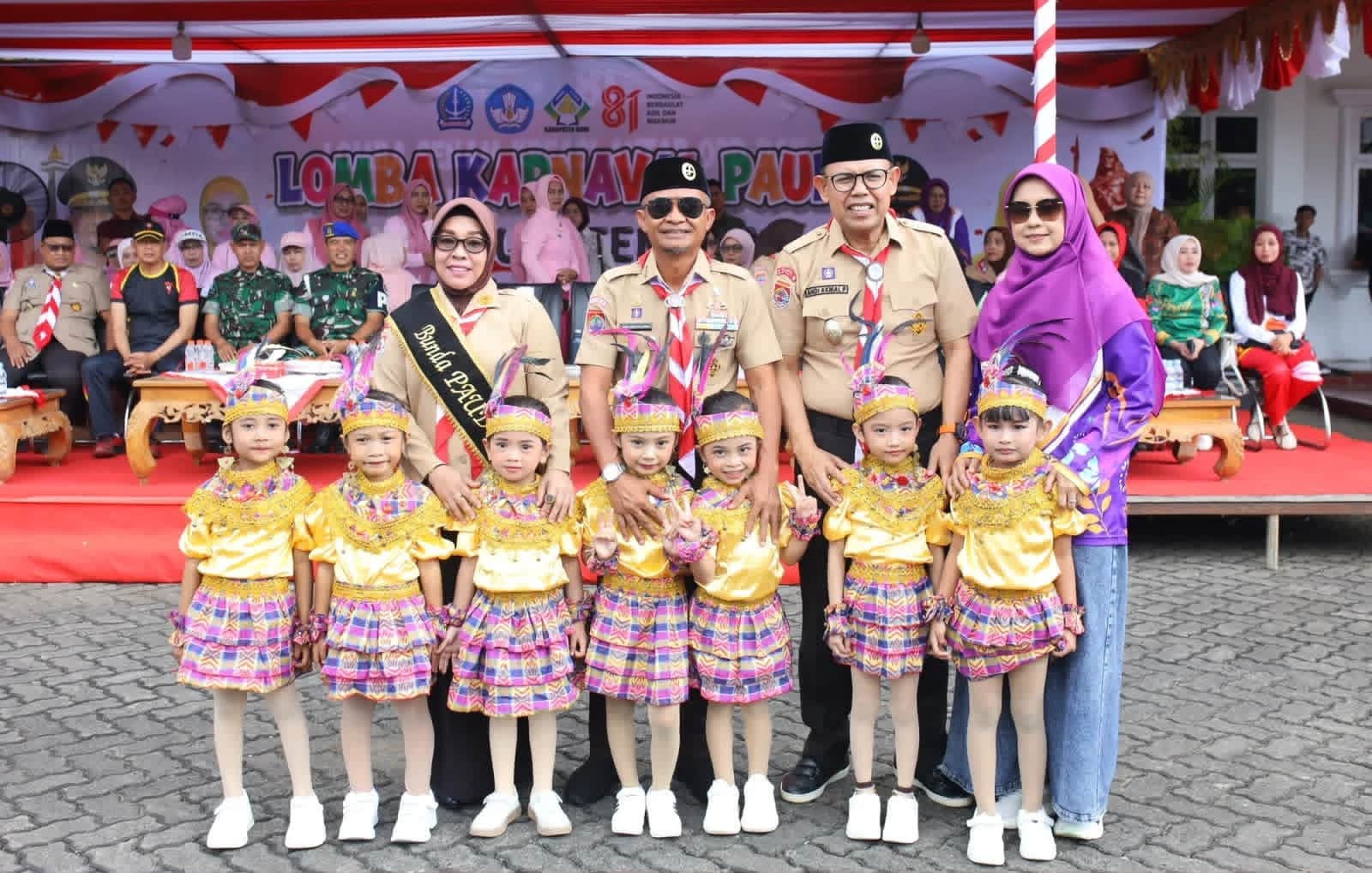 Bupati Bone melepas pawai karnaval kemerdekaan PAUD di Rumah Jabatan Bupati Bone