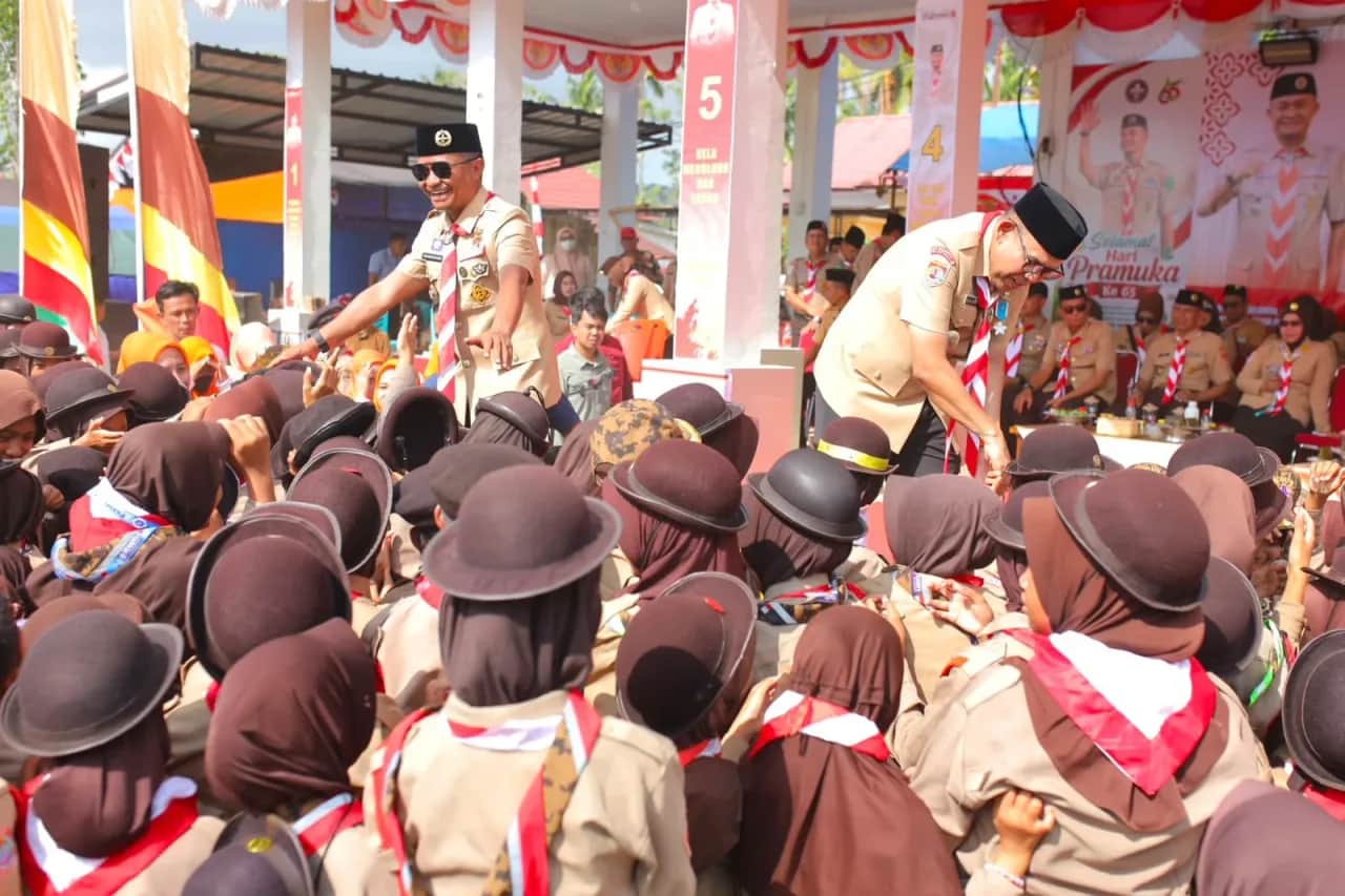 Bupati Bone memimpin apel Hari Pramuka ke-65 di Lapangan Maroanging, Sibulue