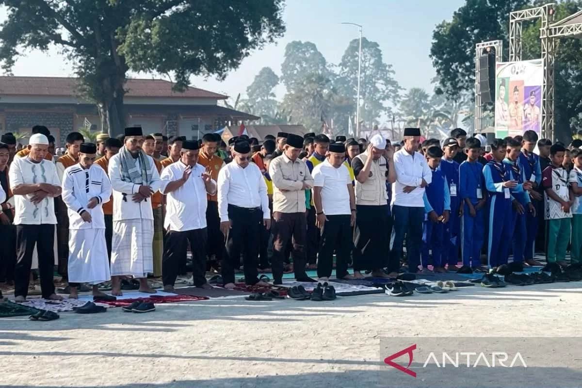 Peserta KPMP Sulsel 2026 mengikuti Shalat Istisqa di Bumi Perkemahan Cadika, Gowa