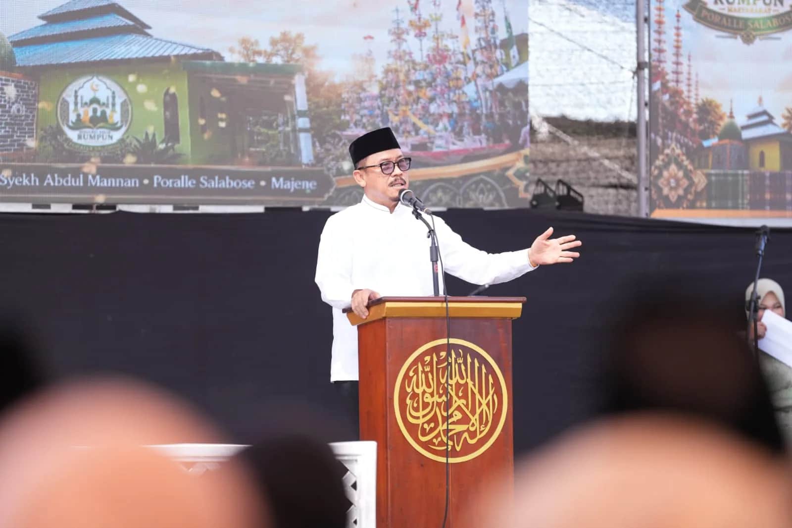 Gubernur Sulbar Suhardi Duka menghadiri peringatan Maulid Salabose di Majene