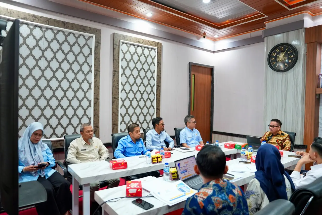 Jufri Rahman berbicara pada entry meeting penilaian Ombudsman 2026 di Makassar