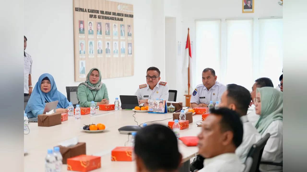 Jufri Rahman mengikuti rapat koordinasi UCJ bersama BPJS Ketenagakerjaan di Makassar