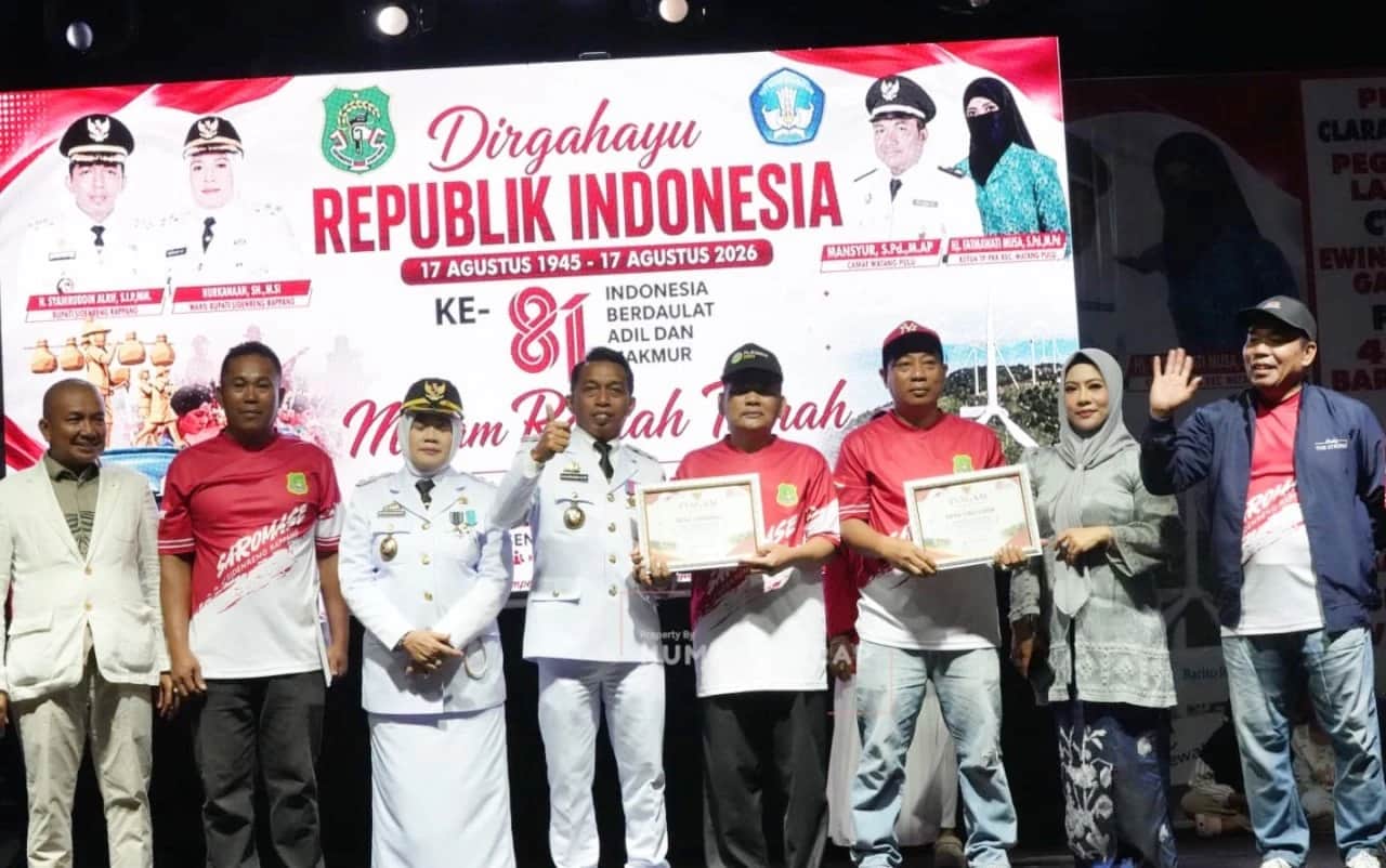 Bupati Sidrap menghadiri malam kesenian HUT RI di Kecamatan Watang Pulu
