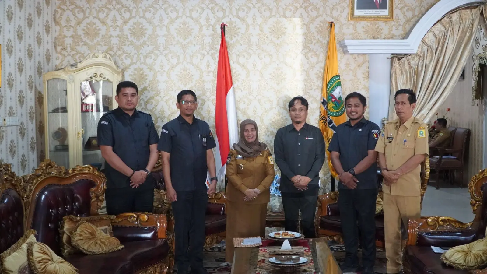 Audiensi Bawaslu Sinjai dengan Bupati Sinjai membahas netralitas aparatur