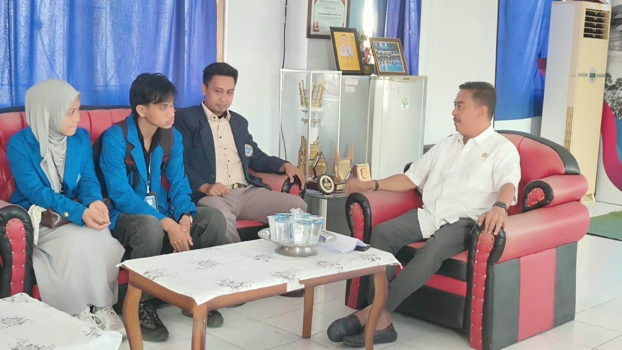 Peserta magang mengikuti aktivitas pembelajaran di Diskominfo dan Persandian Sinjai