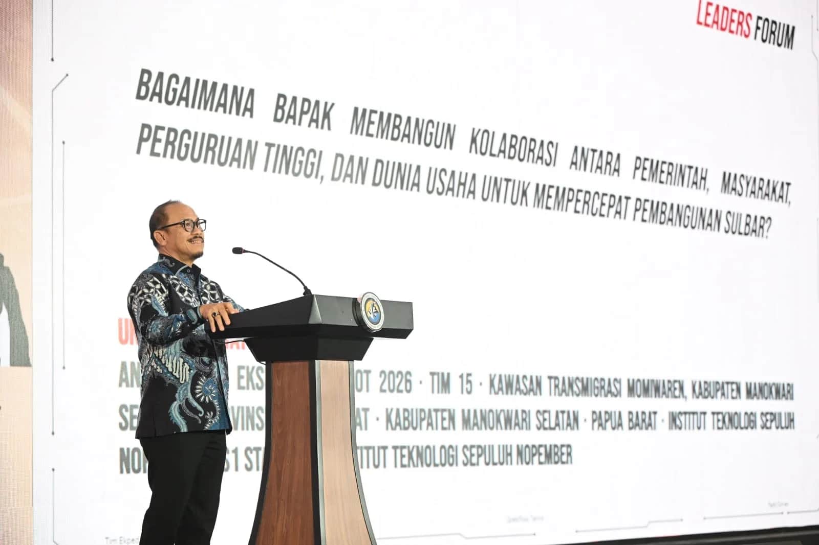 Gubernur Sulbar Suhardi Duka memberi pembekalan Tim Ekspedisi Patriot 2026 di Bogor