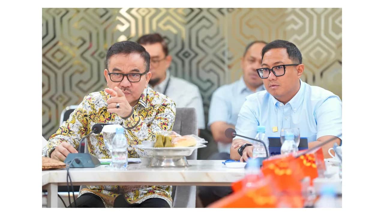 Rapat koordinasi penyaluran BBM bersubsidi di Kantor Gubernur Sulsel, Makassar