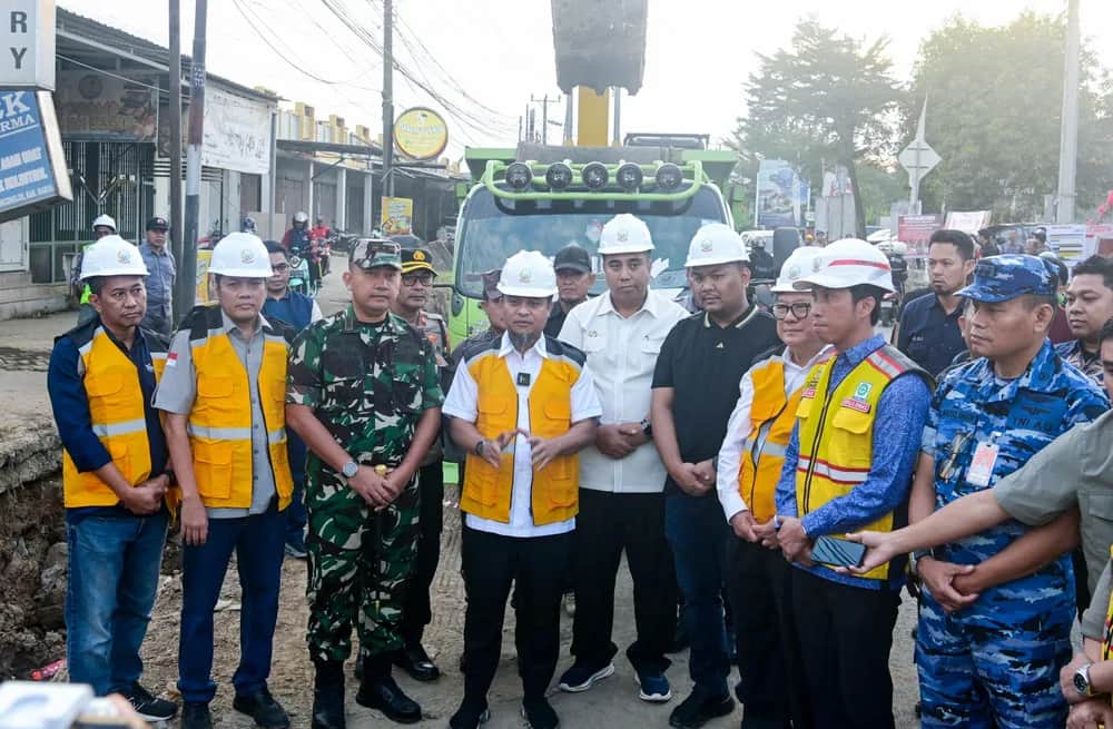 Gubernur Sulsel Andi Sudirman Sulaiman menghadiri groundbreaking Jalan Moncongloe di Kabupaten Maros