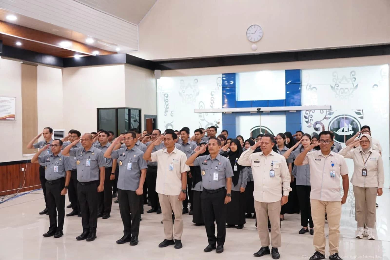Jajaran Kanwil Kemenkum Sulbar mengikuti apel virtual dari Mamuju