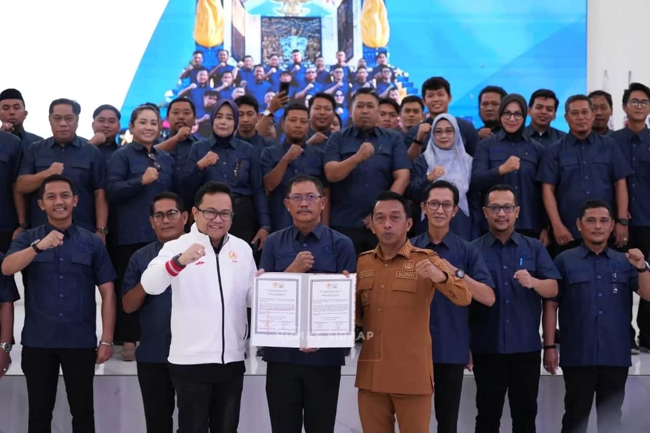 Pelantikan pengurus KONI Sidrap di Aula Saromase Kompleks SKPD Sidrap