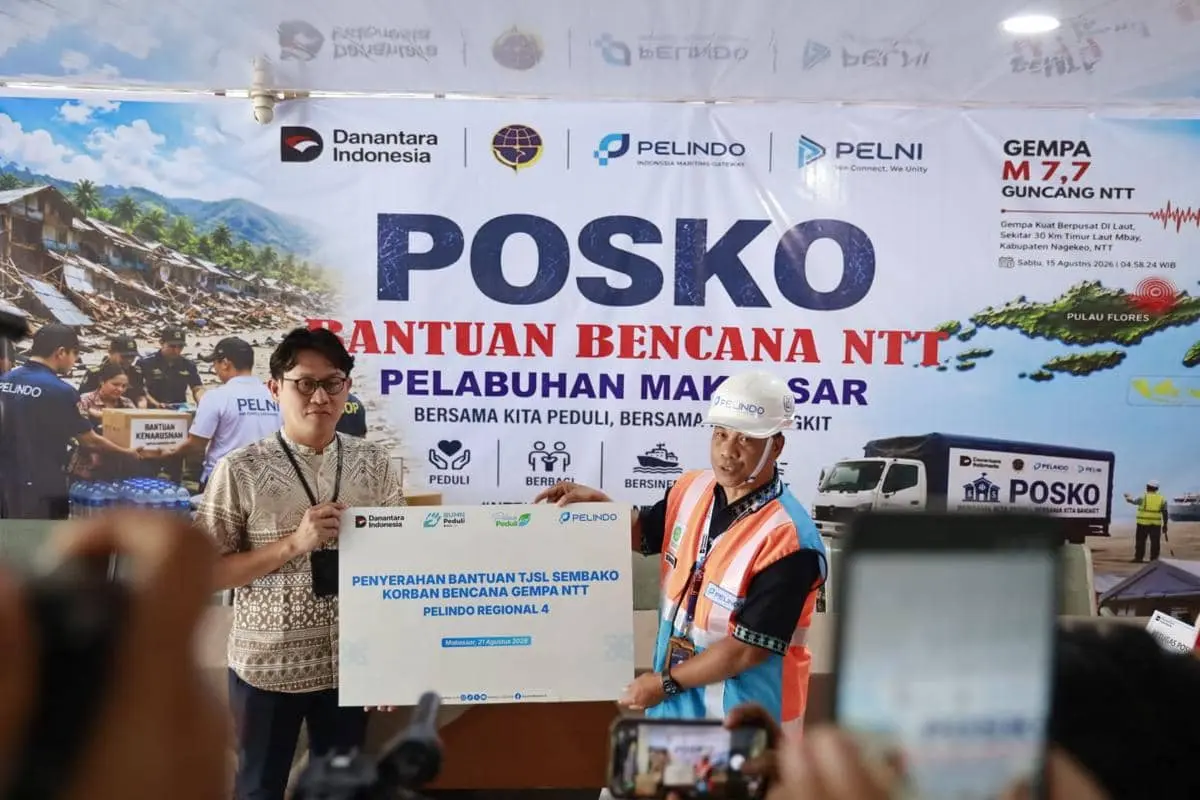 Bantuan kemanusiaan untuk korban gempa NTT disiapkan di Pelabuhan Makassar