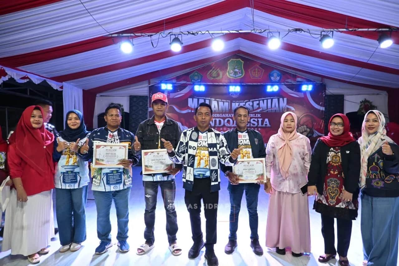Bupati Sidrap hadir pada malam kesenian HUT RI di Desa Kalosi, Dua Pitue