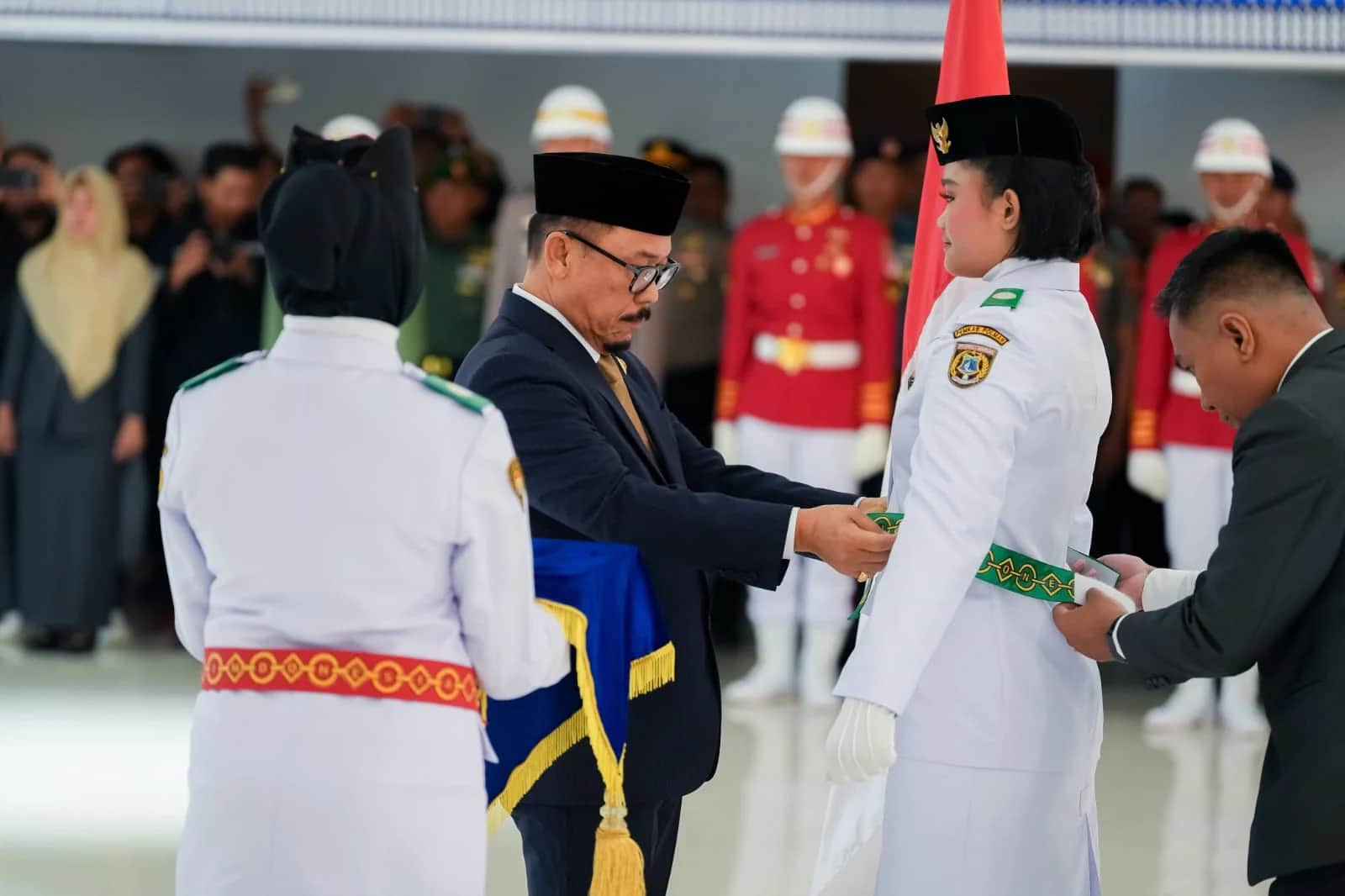 Gubernur Sulbar mengukuhkan anggota Paskibraka tingkat provinsi di Mamuju
